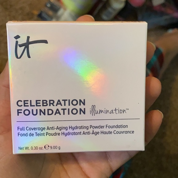 Makeup - Picture 3 of 3